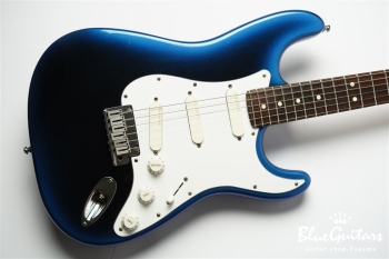 Strat Plus - Blue Pearl Burst