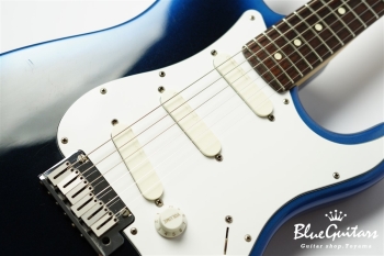 Strat Plus - Blue Pearl Burst