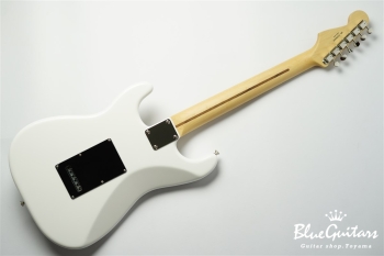 Made in Japan Junior Collection Stratocaster - Arctic White