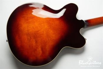 G2622 Streamliner Center Block Double-Cut with V-Stoptail - Forge Glow Maple