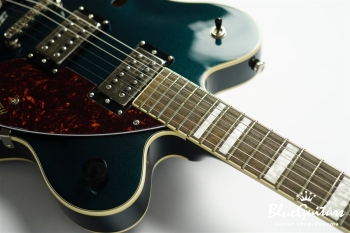 G2622 Streamliner Center Block Double-Cut with V-Stoptail - Midnight Sapphire