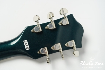 G2622 Streamliner Center Block Double-Cut with V-Stoptail - Midnight Sapphire