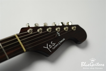 QUINTIC Rosewood Neck/Flame Maple Pickguard