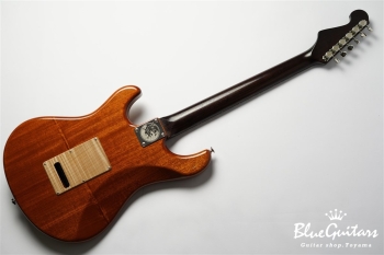 QUINTIC Rosewood Neck/Flame Maple Pickguard