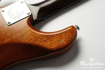 QUINTIC Rosewood Neck/Flame Maple Pickguard