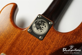 QUINTIC Rosewood Neck/Flame Maple Pickguard