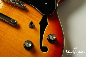 Larry Carlton H7 - Cherry Sunburst