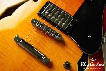 Larry Carlton H7 - Cherry Sunburst