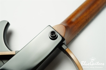 SLG200S - Translucent Black