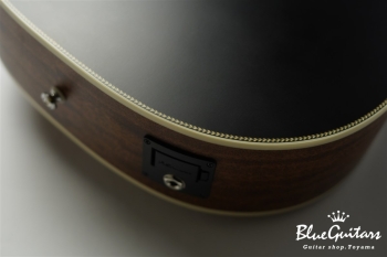 SE P20E - Satin Black Top