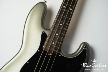 American Professional II Jazz Bass - Mercury