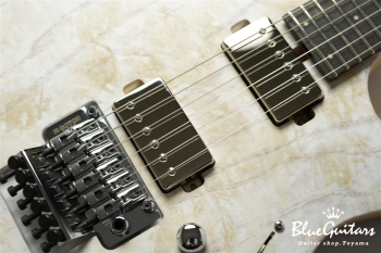 S-624LT HH - White Granite