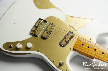 IRIS #134 - Olympic White Over Gold