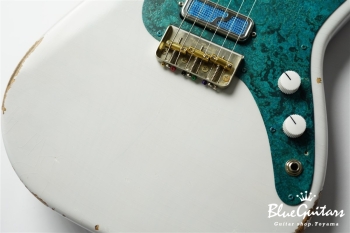 IRIS #135 - White Blonde