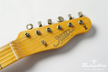 Model T. #137 Light Aged - White Blonde with Orii Blue