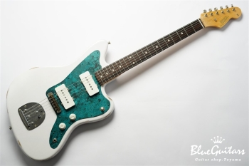 Model JM. #139 Light Aged - White Blonde with Blu 