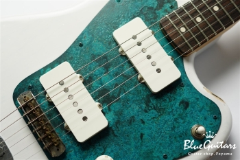 Model JM. #139 Light Aged - White Blonde with Blu 