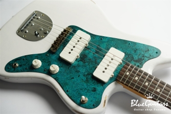 Model JM. #139 Light Aged - White Blonde with Blu 