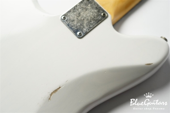 Model JM. #139 Light Aged - White Blonde with Blu 