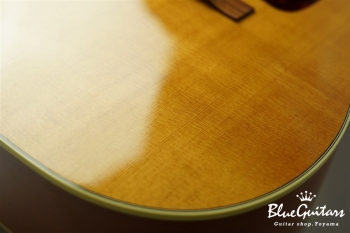 J-45 Standard - Antique Natural