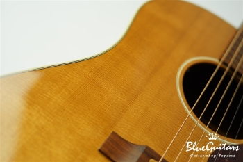 J-45 Standard - Antique Natural