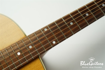 J-45 Standard - Antique Natural