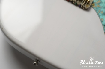 IRIS #140 - White Blonde with Art Texture