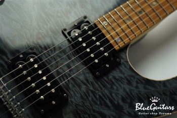 BORDER CUSTOM 666 Quilted Maple Top Mahogany Back - Trans Black