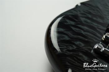 BORDER CUSTOM 666 Quilted Maple Top Mahogany Back - Trans Black