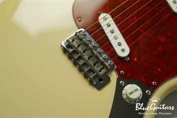 PSYCHELONE Limited - Vintage White 2015