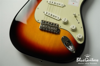 Made in Japan Traditional 60s Stratocaster - 3 Color Sunburst