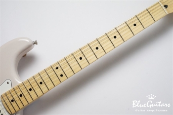 Made in Japan Hybrid II Stratocaster - US Blonde