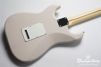 Made in Japan Hybrid II Stratocaster - US Blonde