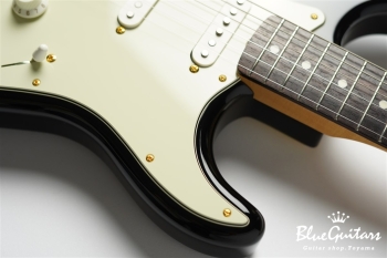 FSR MIJ Traditional 60s Stratocaster Matching Head with Gold Hardware/Black