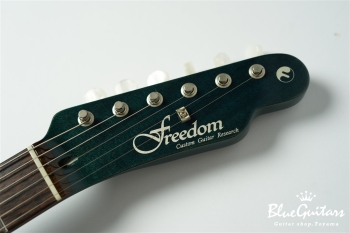 Brown Pepper - Blue Transparent