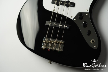 JB-4 Limited - Black