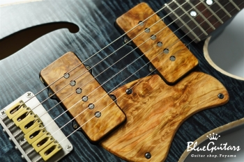 Cirrus Easel JM