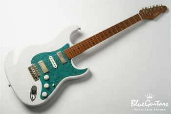 Model S. #141 Light Aged - White Blonde with Orii Blue