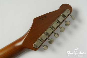 Model S. #141 Light Aged - White Blonde with Orii Blue