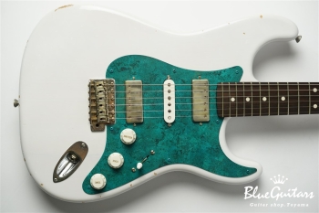 Model S. #142 Light Aged - White Blonde with Orii Blue