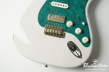 Model S. #142 Light Aged - White Blonde with Orii Blue