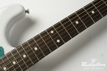 Model S. #142 Light Aged - White Blonde with Orii Blue