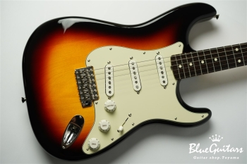 Made in Japan Traditional 60s Stratocaster - 3 Color Sunburst