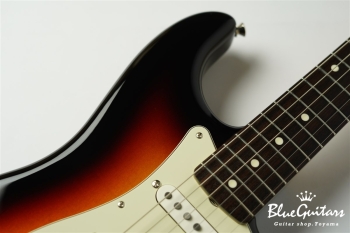 Made in Japan Traditional 60s Stratocaster - 3 Color Sunburst