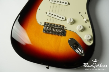 Made in Japan Traditional 60s Stratocaster - 3 Color Sunburst