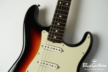 Made in Japan Traditional 60s Stratocaster - 3 Color Sunburst