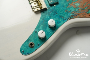 IRIS Standard #143 - White Blonde with Art Texture