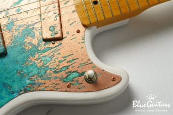 IRIS Standard #143 - White Blonde with Art Texture