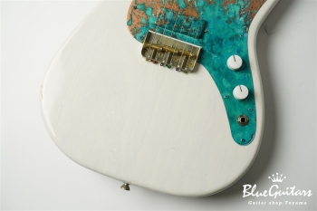 IRIS Standard #143 - White Blonde with Art Texture