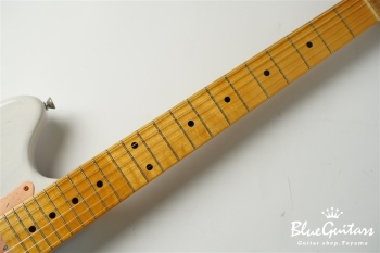 IRIS Standard #143 - White Blonde with Art Texture